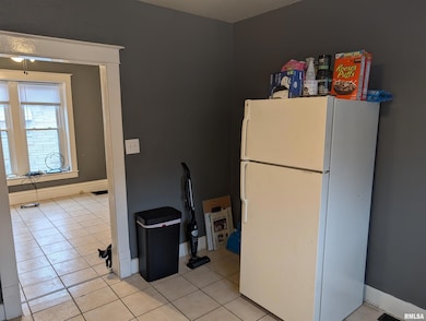 608 W Calhoun St, Macomb, IL 61455 - photo 3