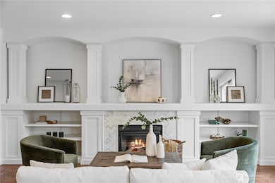 Gas fireplace, large open living room.