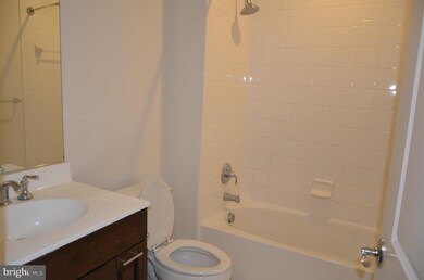 10871 Symphony Park Dr, North Bethesda, MD 20852 - photo 2