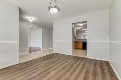 10926 Malden Dr, Houston, TX 77075 - photo 3