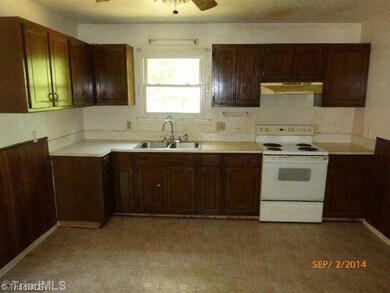 333 Northfield Dr, King, NC 27021 - photo 5