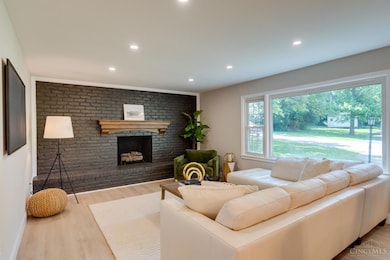 3770 Donegal Dr, Cincinnati, OH 45236 - photo 4