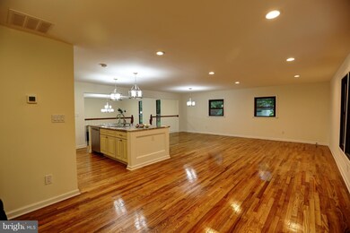 15406 Peach Orchard Rd, Silver Spring, MD 20905 - photo 5