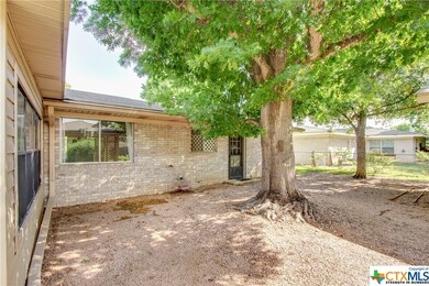 1222 Common St, New Braunfels, TX 78130 - photo 4
