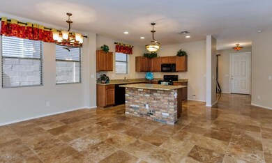11815 W Foothill Dr-large-005-2-Kitchen-