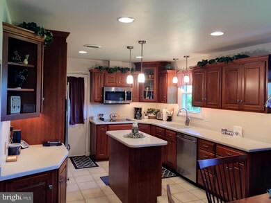 32 Jameslee Dr, Chambersburg, PA 17202 - photo 3