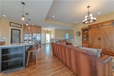 907 S Ash St, Raymore, MO 64083 - photo 6