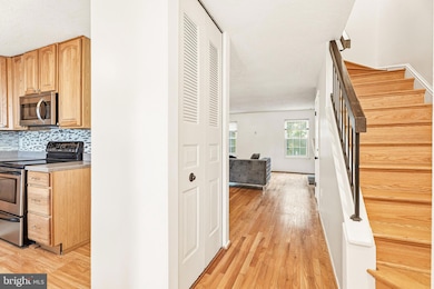 8475 Snowden Oaks Place, Laurel, MD 20708 - photo 5