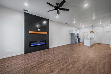 7002 40th St B grey counters-5