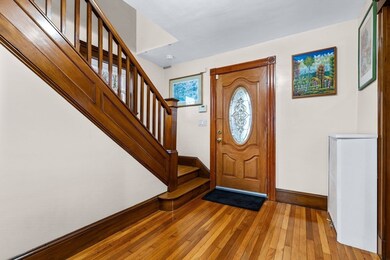 27 Taylor St, Quincy, MA 02170 - photo 3