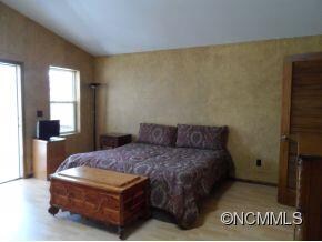 Large Bedroom  photo 1