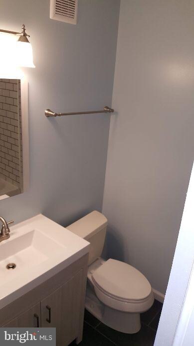 9874 Lackland Dr, Philadelphia, PA 19114 - photo 4