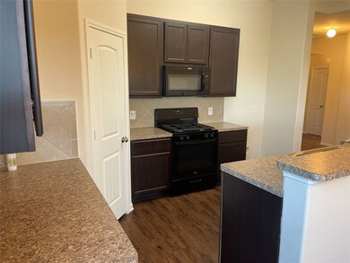 10647 Jordan Heights Dr, Houston, TX 77016 - photo 4