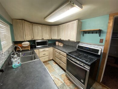 14766 County Road 185, Alvin, TX 77511 - photo 5