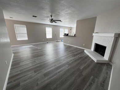 8708 Seven Oaks Ln, Denton, TX 76210 - photo 3