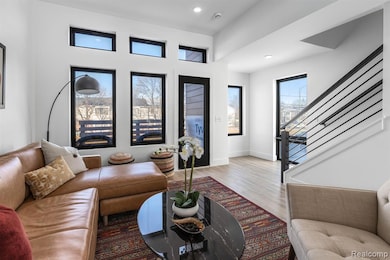 1713 Pallister unit P27, Detroit, MI 48206 - photo 6