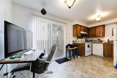 1216 S Ivy St, Nampa, ID 83686 - photo 5