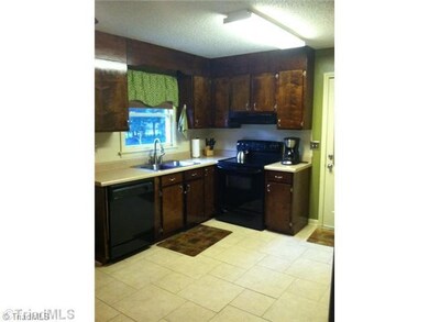 249 River Hill Rd, Statesville, NC 28625 - photo 7