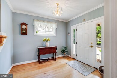 112 S Spring St, Falls Church, VA 22046 - photo 5