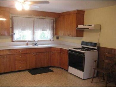 297 High St, Uxbridge, MA 01569 - photo 7