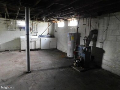 14 Fox St, Berkeley Springs, WV 25411 - photo 7