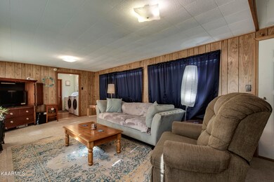 03_ApolloViewDrive_109_Living01
