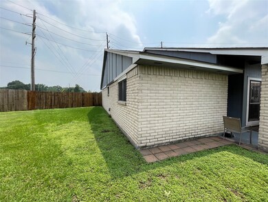 11302 Hombly Ct, Houston, TX 77066 - photo 4