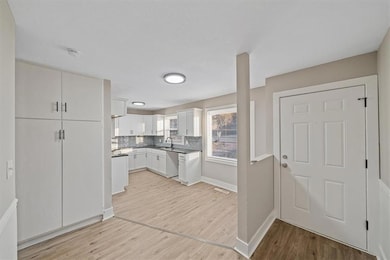 6302 Fairlane Dr, Kansas City, MO 64134 - photo 2