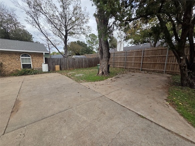 1505 W Lamar Blvd, Arlington, TX 76012 - photo 3