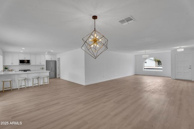 7-web-or-mls-3307 N Apollo Dr -07