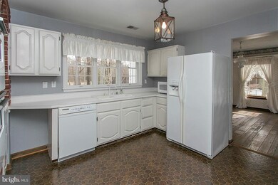 4460 Camelot Dr, Pomfret, MD 20675 - photo 3