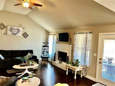 381 Sundowner Ranch Ave, Prairie Grove, AR 72753 - photo 6