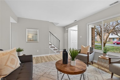 639 Red Horse Ln, Virginia Beach, VA 23462 - photo 5