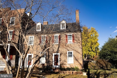 407 N Washington St unit 2, Alexandria, VA 22314 - photo 2