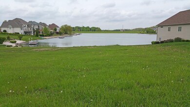 8190 Lakeview Ct, Crown Point, IN 46307 - photo 3