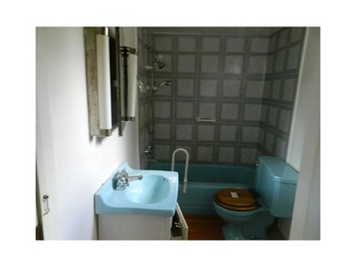 Full Bath.