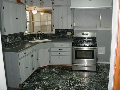 413 Sue St, Houston, TX 77009 - photo 5