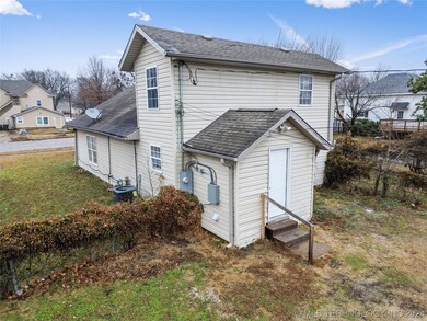 333 E Will Rogers Blvd