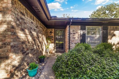 2607 Royal Ln, Granbury, TX 76049 - photo 2