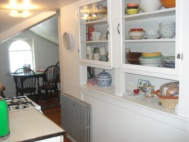 8 Farrington St unit 3, Arlington, MA 02474 - photo 4