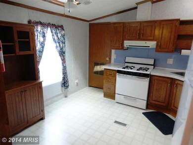 58 Edward Ln, Lothian, MD 20711 - photo 4