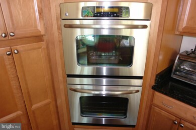 1970 Powells Landing Cir, Woodbridge, VA 22191 - photo 5