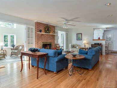 7 Braddock Way, Asheville, NC 28803 - photo 3