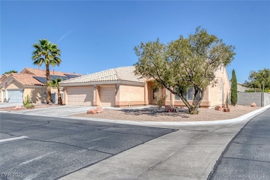5808 Spinnaker Reach Ave, Las Vegas, NV 89130 - photo 3