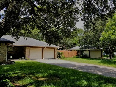 2546 County Road 155, Alvin, TX 77511 - photo 2