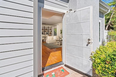 8619 Via Mallorca unit C, La Jolla, CA 92037 - photo 3