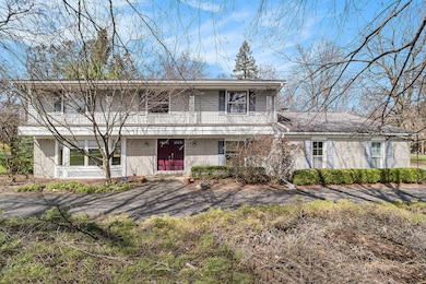 6760 Orinoco Cir, Bloomfield Hills, MI 48301 - photo 2