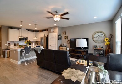 1511 E Sandalwood Ln unit 11, San Antonio, TX 78209 - photo 6