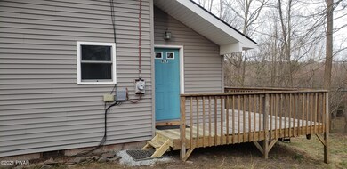 977 Milford Rd, Dingmans Ferry, PA 18328 - photo 5