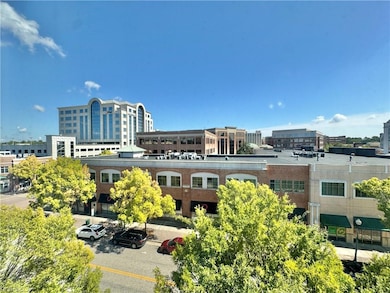 670 Town Center Dr unit 404, Newport News, VA 23606 - photo 4